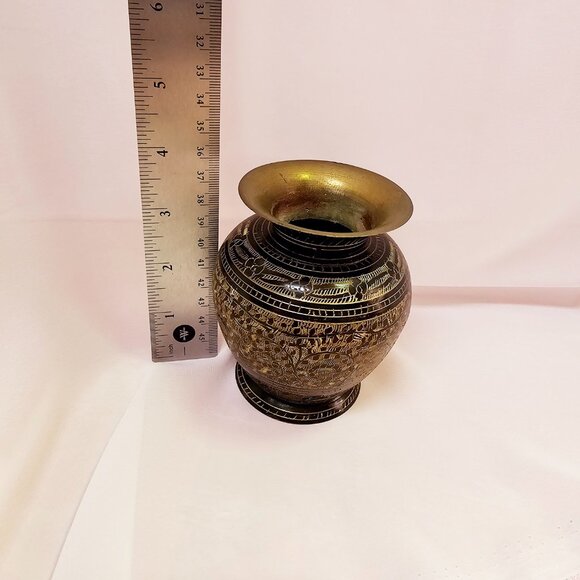 Vintage Etched Brass Vase with Black & Gold Floral Design, Nakkashi Engraving - Picture 6 of 6